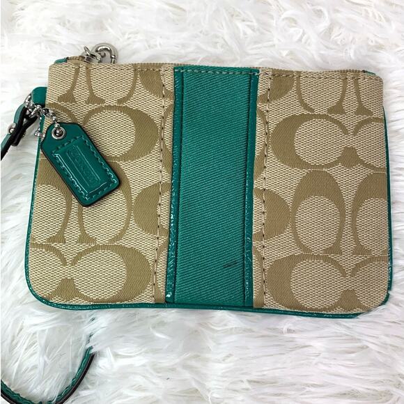 COACH Green Khaki Signature Canvas Wristlet - Picture 1 of 8